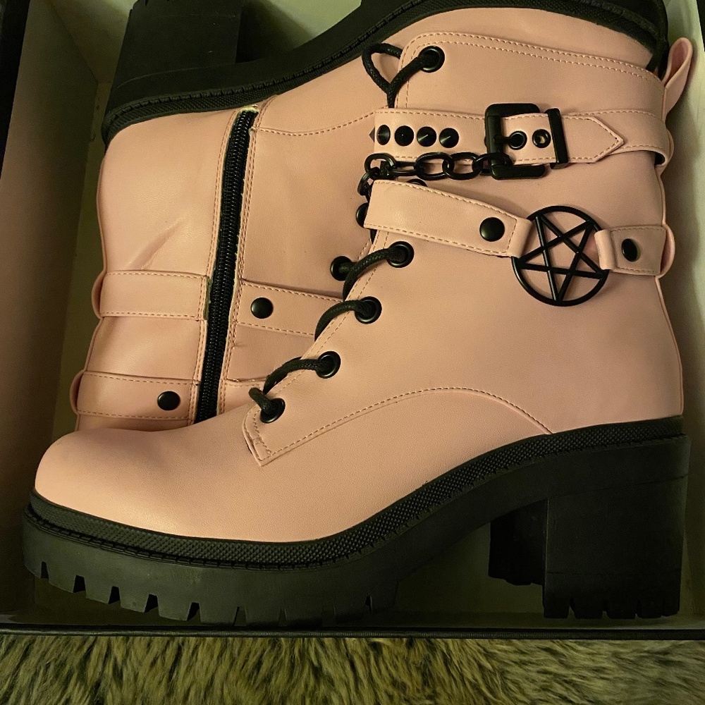 Black Craft cult  light pink Lilith boots